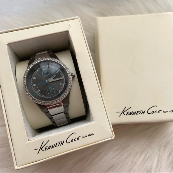Kenneth Cole Women's KC4628 Crystal Stones Bezel Bracelet Watch - Picture 2 of 3